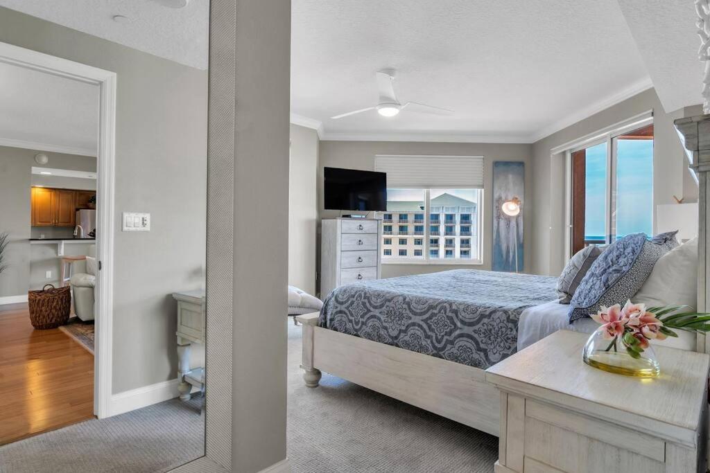 Coastal Elegance: Your Clearwater Beach Escape Exterior photo