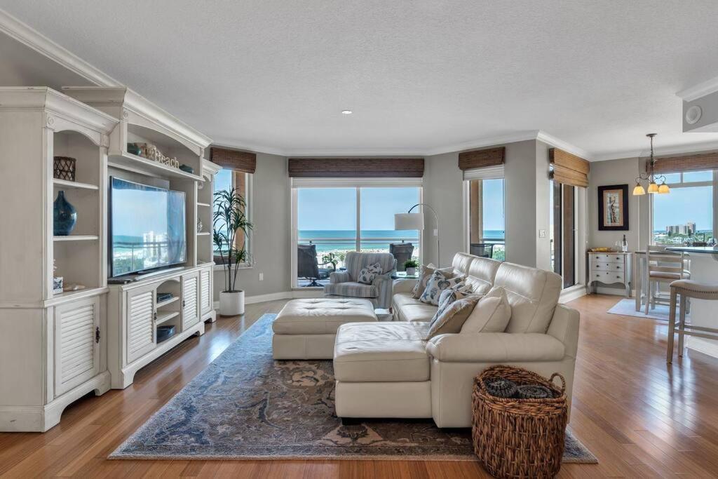 Coastal Elegance: Your Clearwater Beach Escape Exterior photo