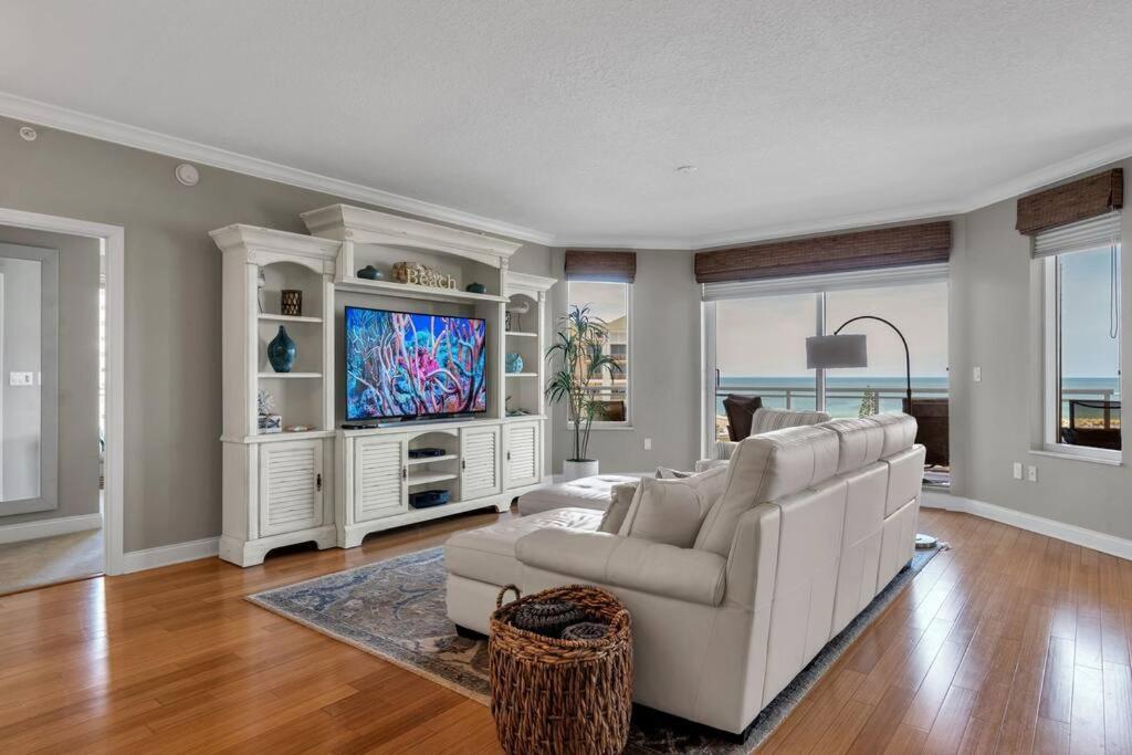 Coastal Elegance: Your Clearwater Beach Escape Exterior photo