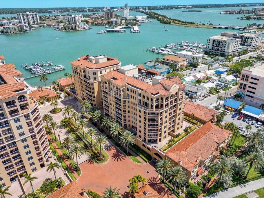 Coastal Elegance: Your Clearwater Beach Escape Exterior photo