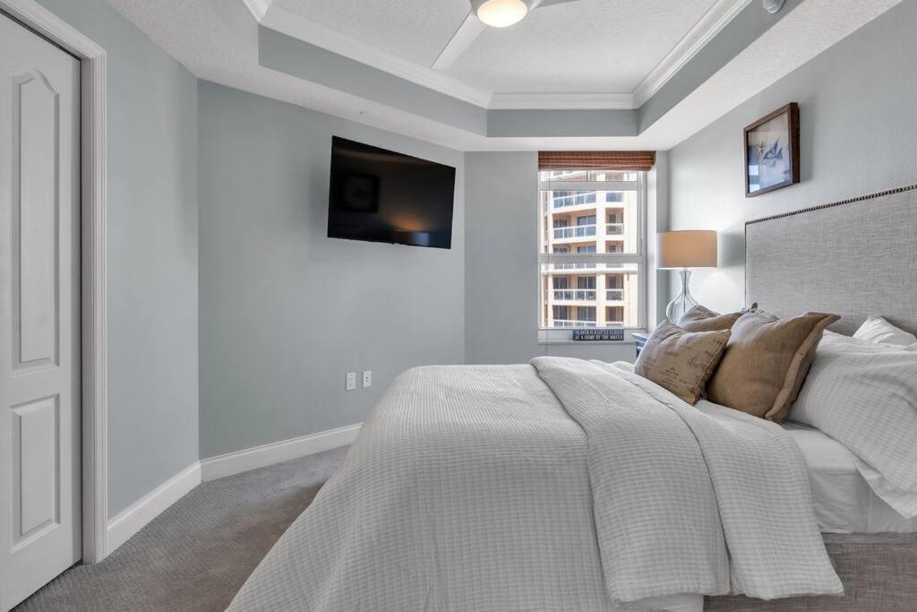 Coastal Elegance: Your Clearwater Beach Escape Exterior photo