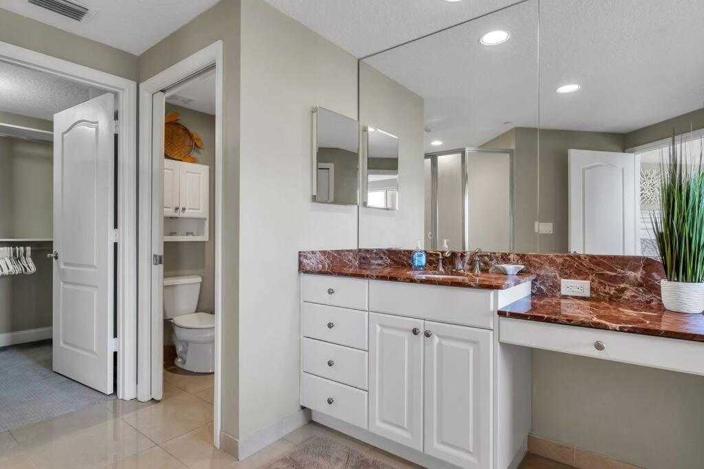 Coastal Elegance: Your Clearwater Beach Escape Exterior photo