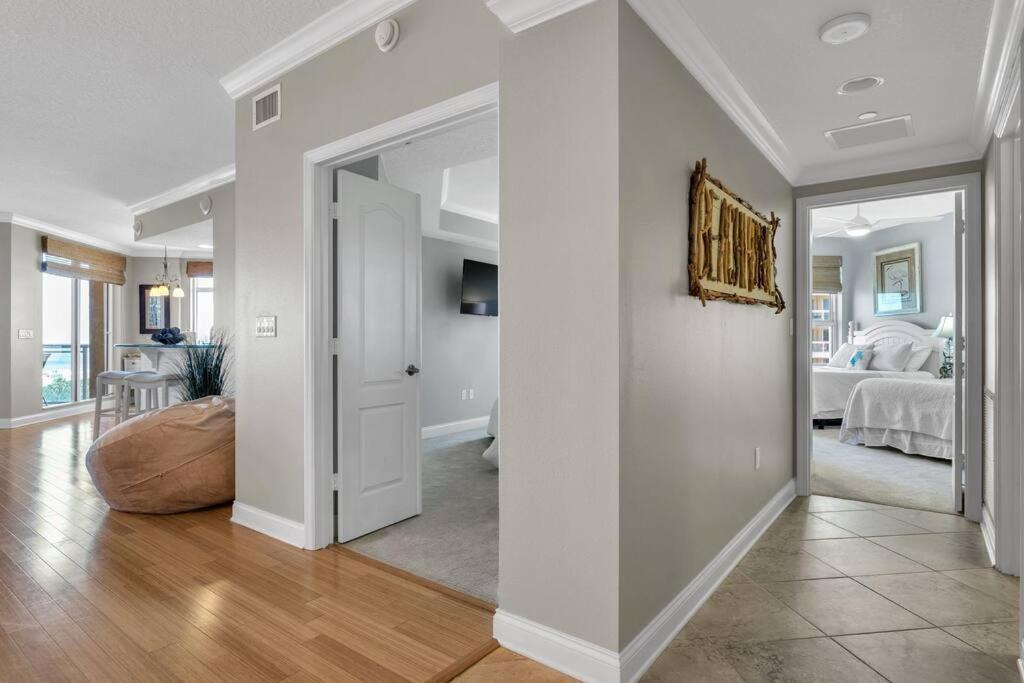 Coastal Elegance: Your Clearwater Beach Escape Exterior photo