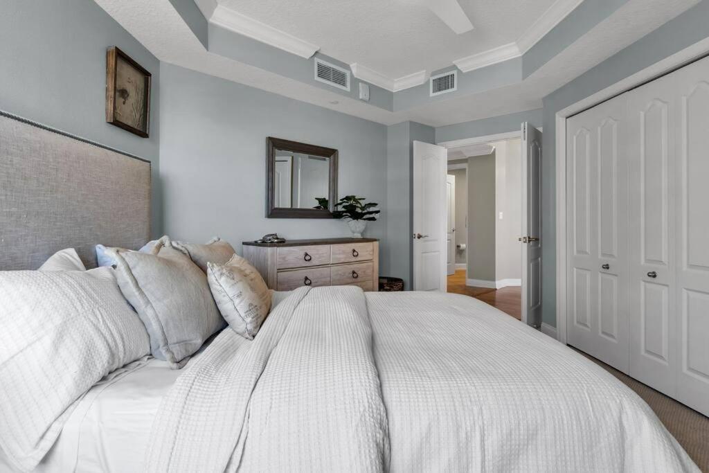 Coastal Elegance: Your Clearwater Beach Escape Exterior photo