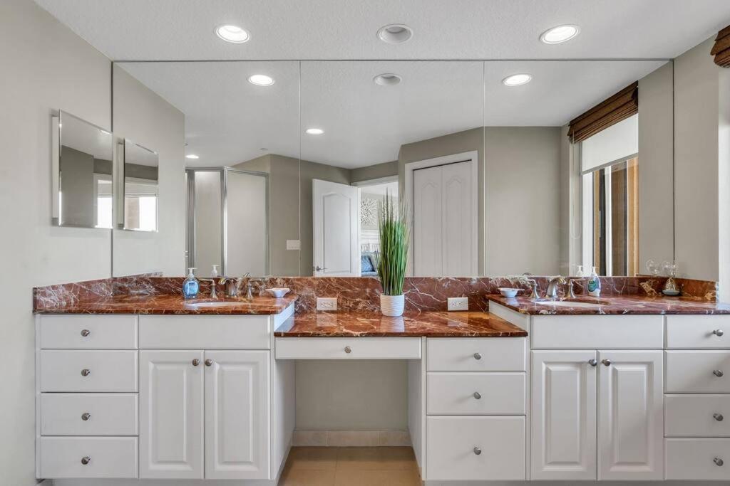 Coastal Elegance: Your Clearwater Beach Escape Exterior photo