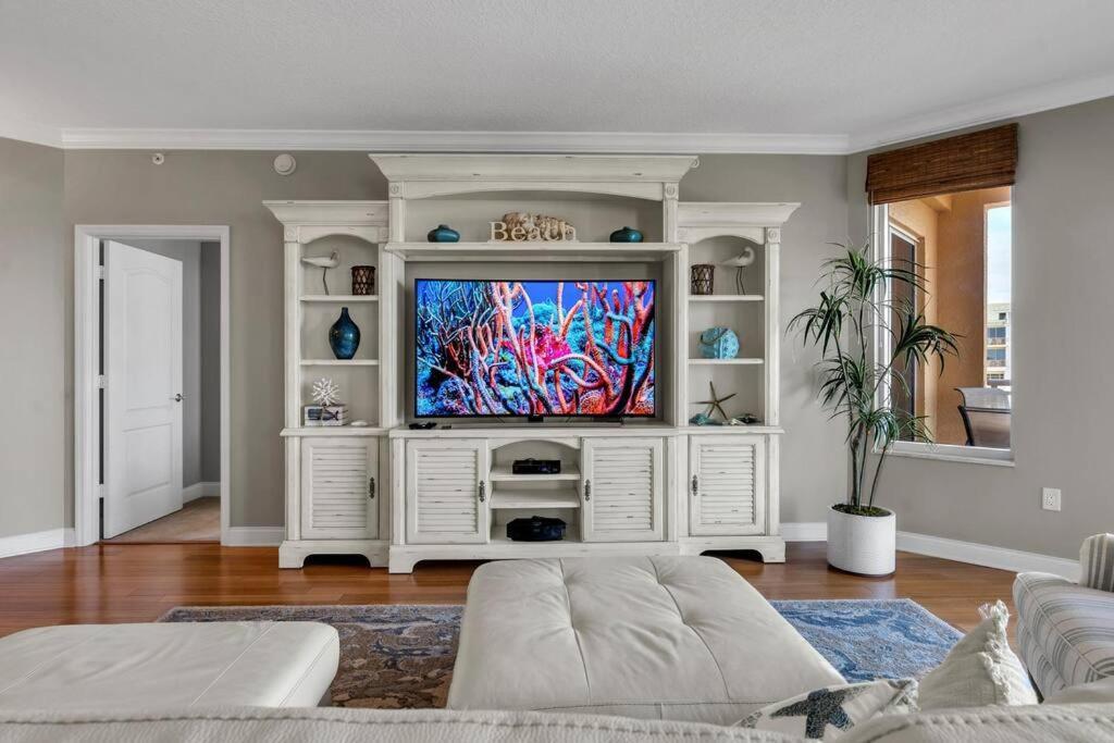 Coastal Elegance: Your Clearwater Beach Escape Exterior photo