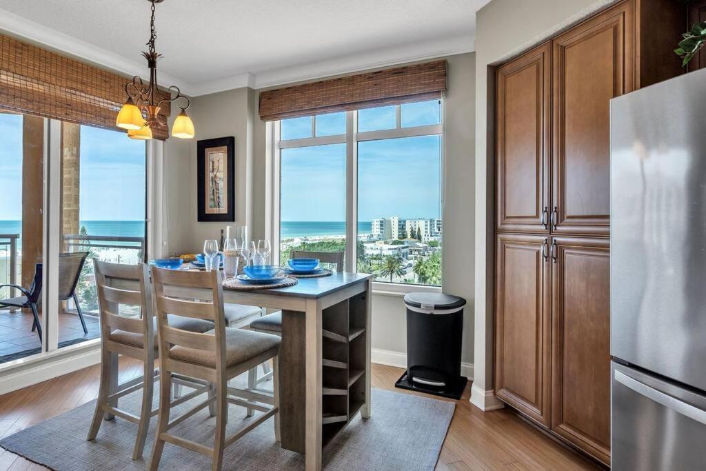 Coastal Elegance: Your Clearwater Beach Escape Exterior photo