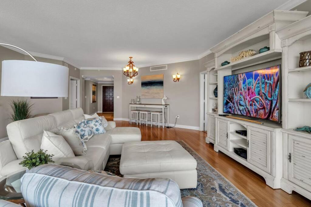 Coastal Elegance: Your Clearwater Beach Escape Exterior photo