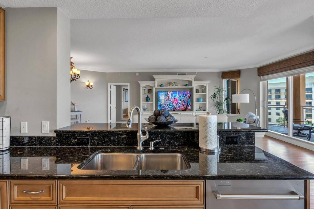 Coastal Elegance: Your Clearwater Beach Escape Exterior photo