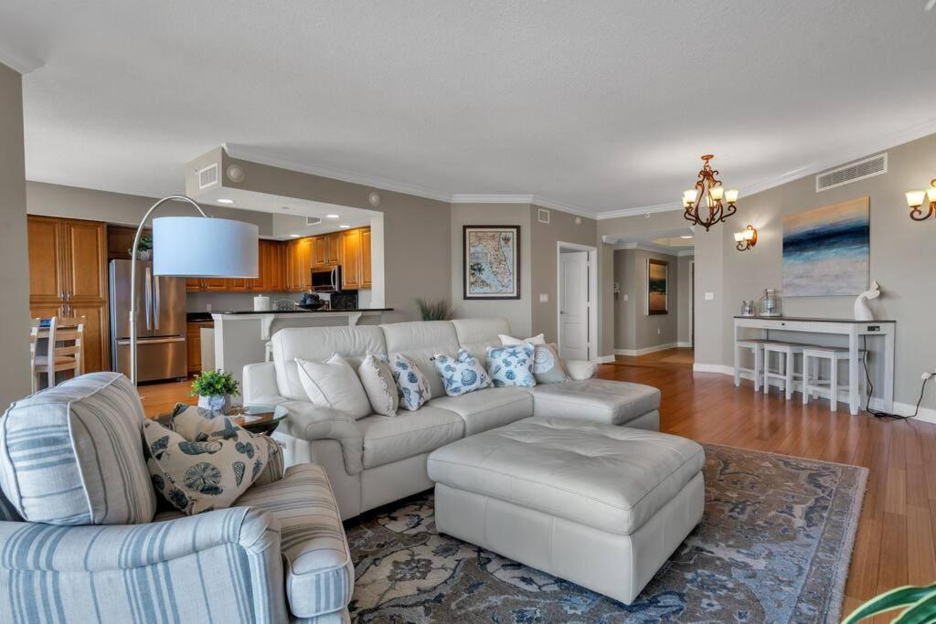 Coastal Elegance: Your Clearwater Beach Escape Exterior photo